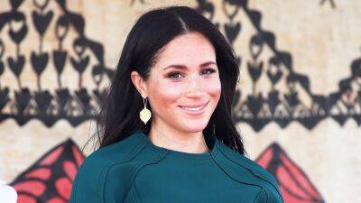 Meghan Markle Clarifies Interview Comment About Losing Her Dad - www.etonline.com - Hollywood
