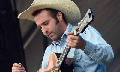 Country music fans in mourning after Luke Bell dies aged 32 - hellomagazine.com - New York - New York - Arizona