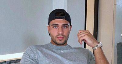 Tommy Fury seen topless and throwing punches in 4am street fight with his brother - www.ok.co.uk - Manchester - Hague