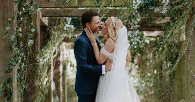 Stacey Solomon leaves fans 'sobbing' with beautiful first dance video as new husband Joe Swash whispers 'I love you' - www.manchestereveningnews.co.uk