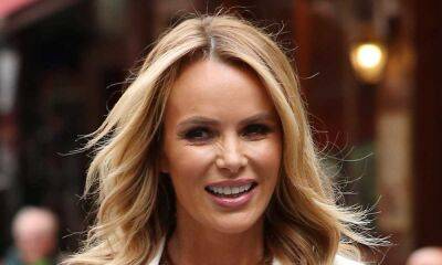 Amanda Holden's latest sun-kissed holiday snap leaves fans saying the same thing - hellomagazine.com - Britain - Greece