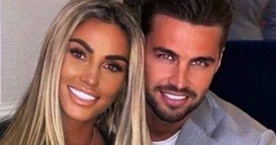 Carl Wood fuels more Katie Price split speculation as he attends celeb party without her - www.ok.co.uk