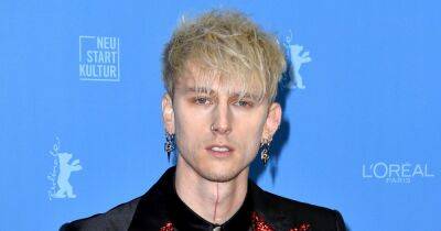 Machine Gun Kelly Calls Out ‘Idiot’ Who Vandalized Tour Bus: ‘Couldn’t Even Do the Right Crime’ - www.usmagazine.com - county Garden - county York - state Nebraska - city New York, county Garden