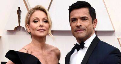 Watch Kelly Ripa’s Thirst Trap for Mark Consuelos and Casey Cott Soaked on the Beach Gets Hilariously Ruined: Video - www.usmagazine.com - New Jersey