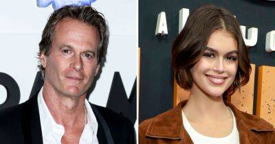 Rande Gerber Gets a Haircut From Model Daughter Kaia: ‘Sure Beats Going to the Barber’ - www.usmagazine.com - USA - Illinois - county Story
