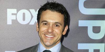 Fred Savage's 'Wonder Years' Reboot Colleagues Share New Details About Alleged Sexual Harassment, Assault - www.justjared.com