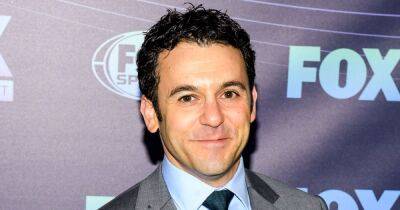 Fred Savage Accused of Sexual Assault, Workplace Misconduct by ‘Wonder Years’ Crew: Everything to Know - www.usmagazine.com - Chicago