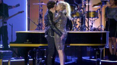 Meghan Trainor relives viral kiss with Charlie Puth at the 2015 American Music Awards - www.foxnews.com - USA