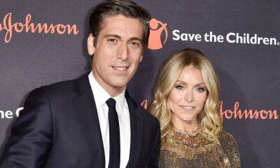 Kelly Ripa supported by good friend David Muir as she counts down days until book release - hellomagazine.com