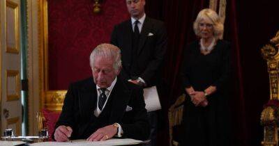 Why King Charles used new signature for the first time after being proclaimed as monarch - www.dailyrecord.co.uk - Britain - India