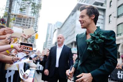 A Full Sunday Of Harry Styles At TIFF As ‘My Policeman’ Takes Tribute Award & Notches World Premiere Standing Ovation - deadline.com - Britain