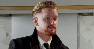 ITV Coronation Street's Mikey North teases Gary Windass' demise as he's forced to dig his own grave when Kelly Neelan discovers truth - www.manchestereveningnews.co.uk