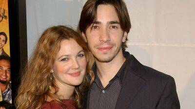 Drew Barrymore Cried During a Reunion With Her Ex Justin Long - www.glamour.com - county Tom Green