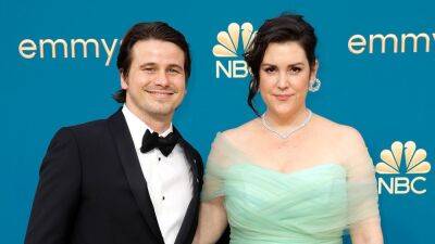 Melanie Lynskey and Husband Jason Ritter Have an Emmys Date Night - www.etonline.com