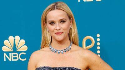 Reese Witherspoon Exudes Classic Glamour at 2022 Emmys - www.etonline.com