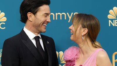 Kaley Cuoco and Tom Pelphrey Made Their Red Carpet Debut at the 2022 Emmys - www.glamour.com - France