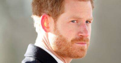 Prince Harry 'insisting' memoir is published in November, says royal author - www.ok.co.uk
