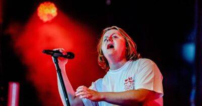 Lewis Capaldi thought he was 'dying' before Tourettes diagnosis - www.dailyrecord.co.uk - Scotland