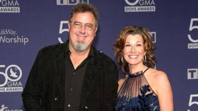 Vince Gill Shares Wife Amy Grant Health Update After Her Bike Accident (Exclusive) - www.etonline.com - Nashville