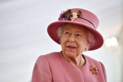 Man pays tribute to Queen with heartfelt Paddington Bear tattoo - nypost.com
