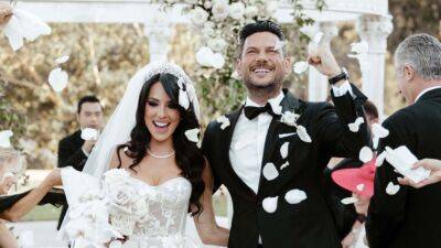 'Selling Sunset' Star Vanessa Villela Marries Nick Hardy -- See the Stunning Wedding Photos - www.etonline.com - California - Ukraine - county San Diego