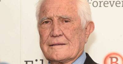 George Lazenby apologises after being removed from live show over 'unacceptable' remarks on stage - www.msn.com - Australia - city Melbourne - county Bond
