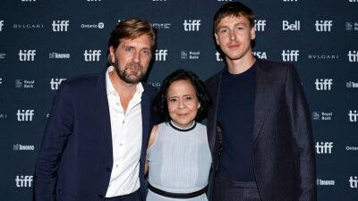 ‘Triangle of Sadness’ Director Dedicates Emotional North American Premiere in Toronto to Late Star Charlbi Dean Two Weeks After Her Death - variety.com - New York - USA - South Africa - county Harris - city Dickinson, county Harris