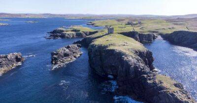 Beautiful Scots island complete with 6-bed 17th century mansion described as 'rare prize' hits market - www.dailyrecord.co.uk - Britain - Scotland