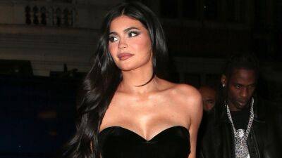 Kylie Jenner Laughs Off Breastfeeding Mishap: 'I'm Lactating!' - www.etonline.com