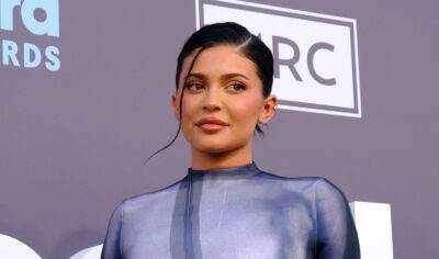 Kylie Jenner Laughs Off Breastfeeding Mishap: ‘I’m Lactating!’ - etcanada.com