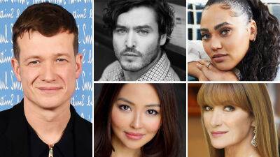 Lindsay Lohan’s Netflix Rom-Com ‘Irish Wish’ Adds Ed Speleers, Alexander Vlahos, Ayesha Curry, Elizabeth Tan & Jane Seymour - deadline.com - Paris - Ireland - city Sanditon - Singapore