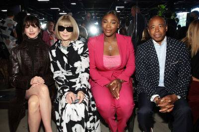 Anne Hathaway Channels Her ‘Devil Wears Prada’ Character While Sitting Next To Anna Wintour At NYFW - etcanada.com - New York