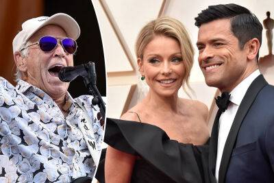 Kelly Ripa denies almost dying during sex with Mark Consuelos at Jimmy Buffett’s house - nypost.com