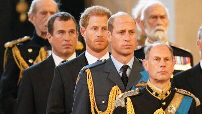 Prince Harry and Prince William will join all the Queen's grandchildren for vigil Saturday night - www.foxnews.com - Britain - London - county Hall - county Jones