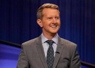 Ken Jennings Hit With Backlash For Allowing ‘Jeopardy!’ Contestant To Correct Answer - etcanada.com - Britain - county Jennings - county Love