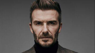 David Beckham Joins Long Queue To Pay Respects To Queen Elizabeth II - deadline.com - Britain - county Hall - Manchester