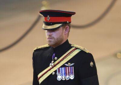 Prince Harry Wears Military Uniform For Royal Vigil After Receiving Special Permission - etcanada.com - California - county Hall