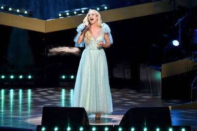 Carrie Underwood Delivers Powerful Rendition Of ‘Go Rest High On That Mountain’ To Honour Vince Gill - etcanada.com - Nashville
