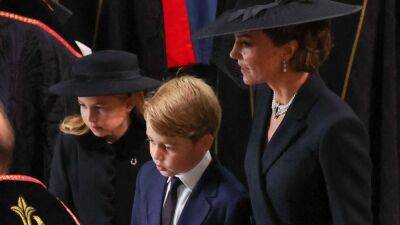 Prince George and Princess Charlotte Attend Queen Elizabeth II's Funeral Without Prince Louis - www.etonline.com - Britain - London - Charlotte