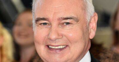 Eamonn Holmes' jibe at This Morning's Holly and Phil over 'queue jumping' row - www.dailyrecord.co.uk - Britain - county Hall
