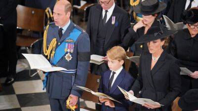 Choir Boys Have a Viral Moment While Performing at Queen Elizabeth II's Funeral - www.etonline.com - Choir