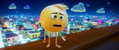 UK Channel 5 Opts For ‘Emoji Movie’ Over Queen’s Funeral, Drawing Barbs & Praise - deadline.com - Britain - county Major