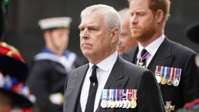 Here’s Why Prince Andrew Wasn’t Wearing His Military Uniform to the Queen’s Funeral - stylecaster.com - county Hall - Virginia