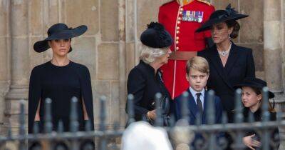 Why Meghan Markle Stood ‘Slightly Away’ From Princess Kate During Queen Elizabeth II’s Funeral: A Guide to Her Body Language - www.usmagazine.com - Charlotte