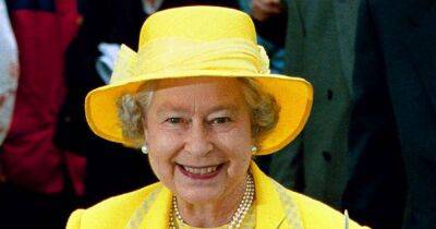 Royal Family Bids Farewell to Queen Elizabeth II With Stunning Throwback Photo - www.usmagazine.com - Scotland - county Windsor