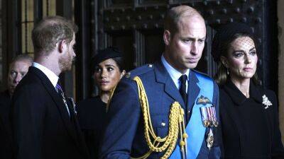 What Prince Harry and Prince William's Interaction at Queen Elizabeth's Funeral Says About Their Relationship - www.etonline.com - county Hall