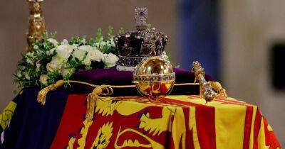 More than 250,000 people confirmed to have gone to see the Queen lying in state - www.ok.co.uk - Britain - county Hall