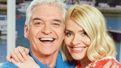 ‘This Morning’ Anchors Phillip Schofield, Holly Willoughby Address Queen ‘Queue Jumping’ Accusations - variety.com - county Hall