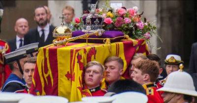 Queen Elizabeth's pall bearers had one final duty - www.msn.com - Britain - county Hall - county Windsor - county King George