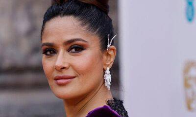 Salma Hayek pays her respects to Queen Elizabeth II and UK’s military - us.hola.com - Britain - Mexico